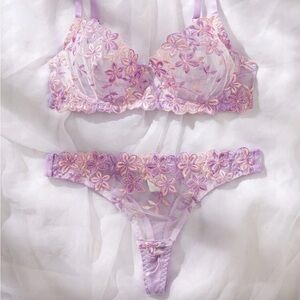 SHEIN Lavender Floral Lace Bra Set